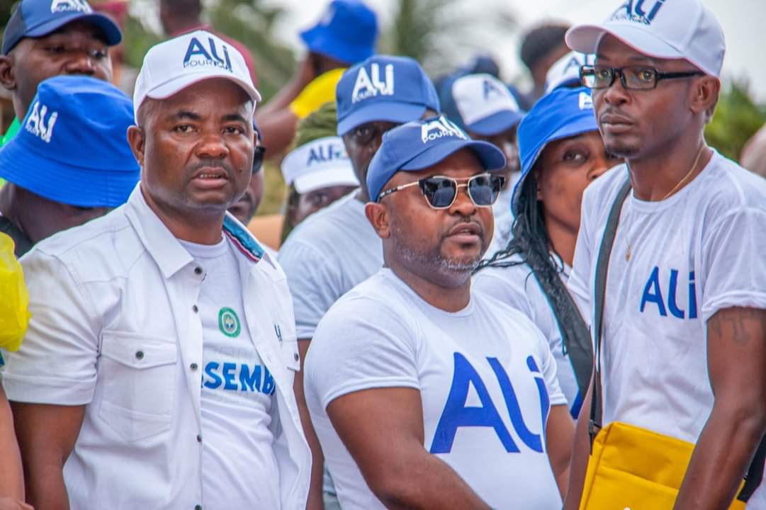 SecrtariatProv1's tweet photo. sous la conduite du Camarade Sécretaire d'arrondissement #LEE_NIGUEL_NKOUSSOU et du coordonateur de campagne le Camarade MBP #OMAR_SAÏD_MASSANDE , l'ouverture de la campagne présidentielle pour le compte du 5ème arron de Libreville le 13 Août 
#Alipourtous
#PDG2R_en_action https://t.co/YQLT1q0XAH