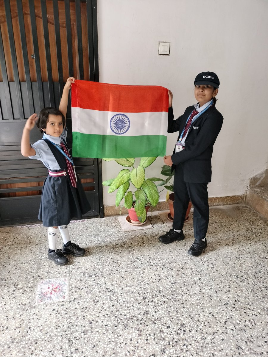 pawansen12's tweet photo. #PatrikaSelfieWithTiranga 
#IndependenceDay #IndependenceDay2023 #HarGharTiranga  #PatrikaSelfieWithTiranga https://t.co/PrONJOp6MO