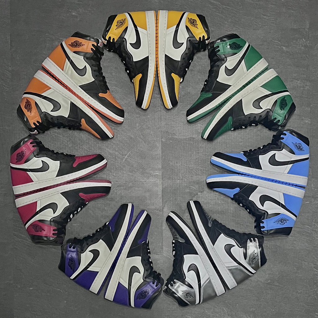 連休なのにどこも行かず
にやにやしながら
スニーカーの写真を撮る…
自分でも気持ちが悪いと思っている😏