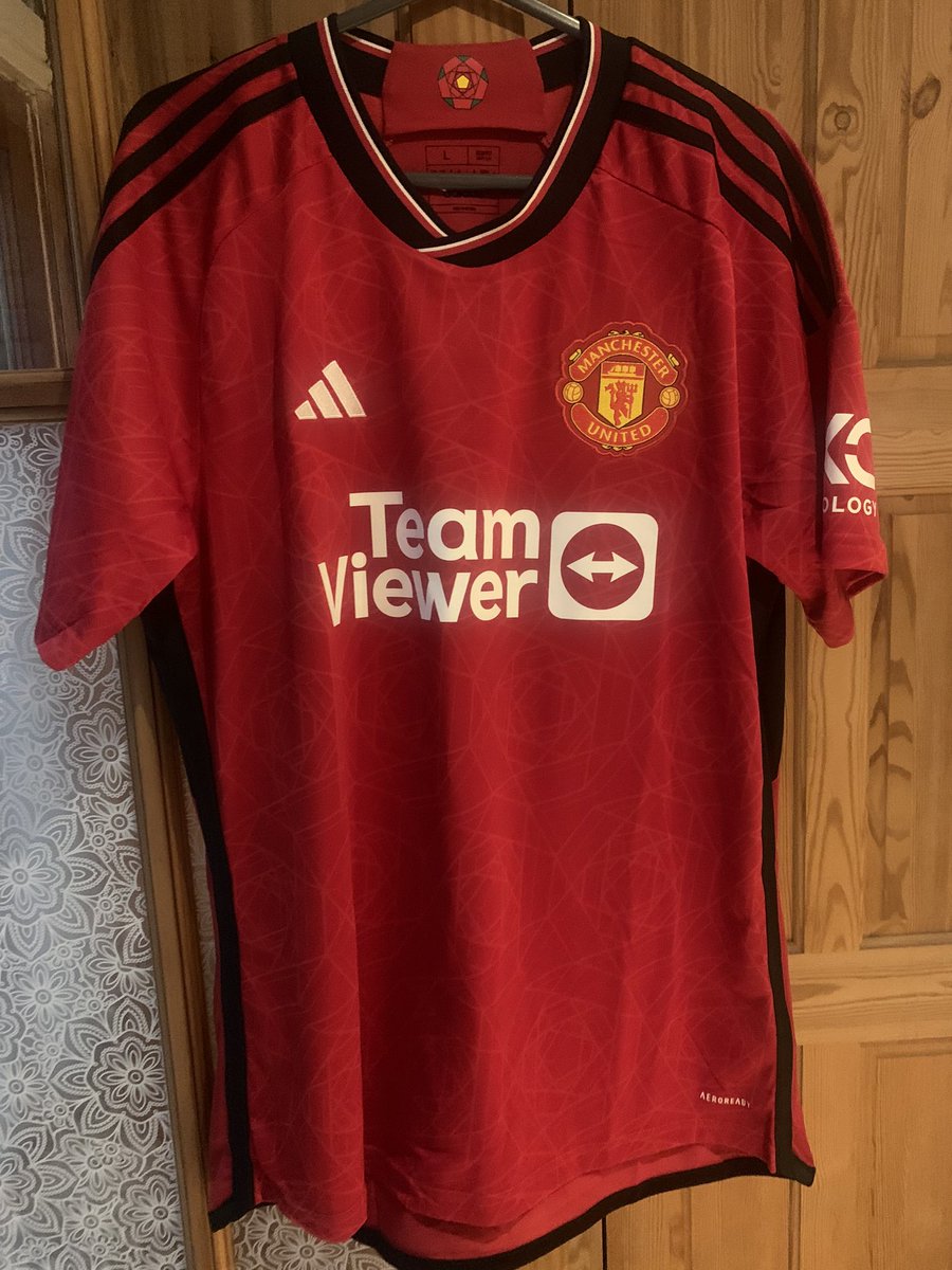 Nate_CVR's tweet photo. @ShirtSellerList This years Manchester United home shirt BNWT size Large £45 https://t.co/G73GxcydEZ
