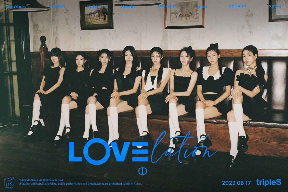parksohyune's tweet photo. LOVELUTION — MUHAN. https://t.co/eZwHOAJNpz