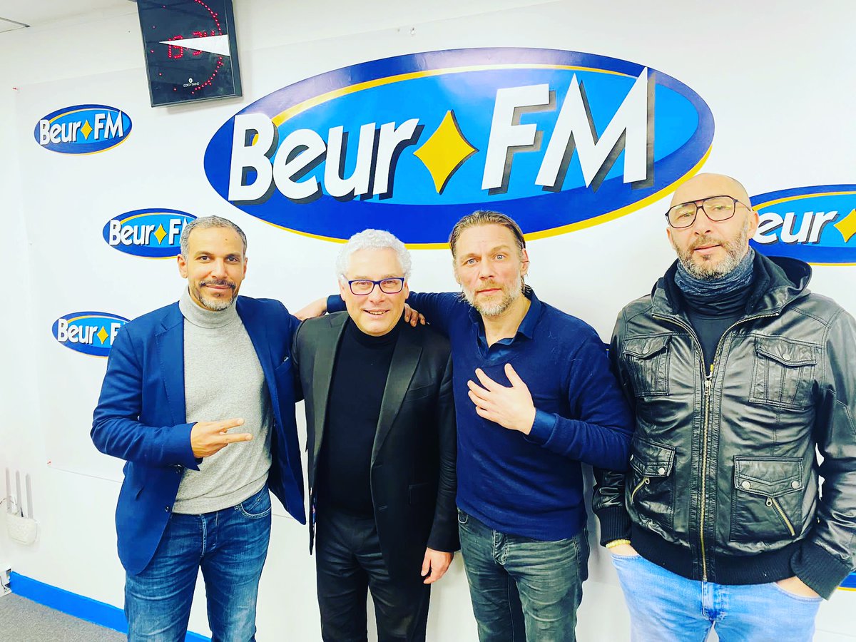 À Beurfm — Déjà le 15 août…hâte de débattre à nouveau sur l’actualité en septembre qui s’annonce chargée 😌

Ici en plateau avec le talentueux éditorialiste <a href="/LCI/">LCI</a> I et animateur des Les Z'informés sur <a href="/Beurfm/">Beur FM</a> <a href="/ADILEFARQUANE/">Adile Farquane</a> Farquane  , <a href="/Emdupuy/">Dupuy Emmanuel</a> Dupuy géopolitoligue et président