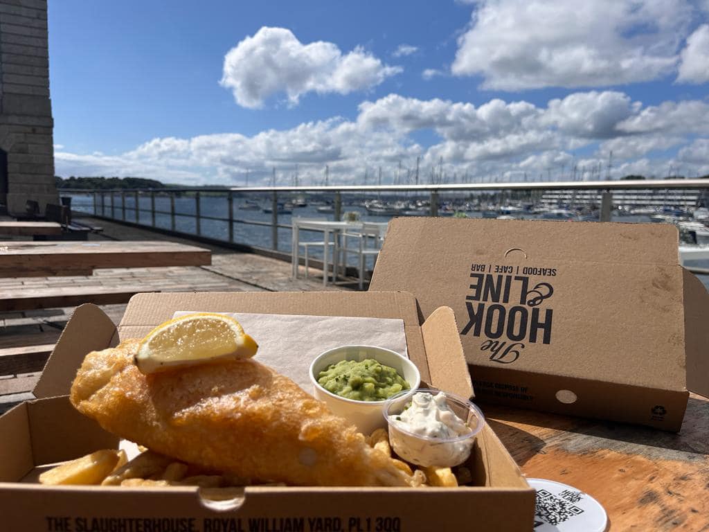 🎆Ready for a fun night of fireworks?  

Get your tummies ready with take away Fish &amp; Chips from The Hook &amp; Line paired with an icy beer, rum &amp; mixer or soft drink — all for just £15.00!  

*Please drink responsibly and dispose of any litter in the bins provided.  

#gethooked