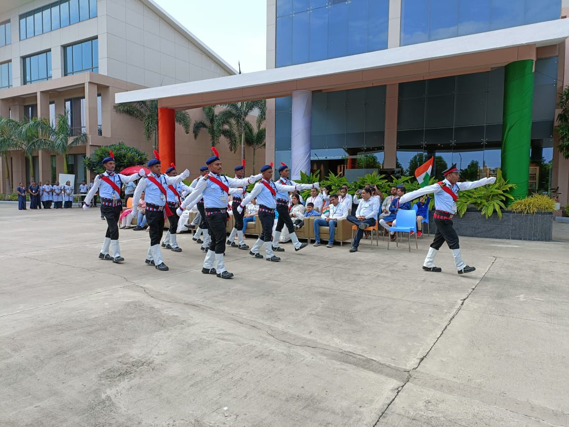 manishagrawal10's tweet photo. PROUDLY Celebrating Independence Day at Tech Mahindra Nagpur campus. Thanks to Our Chief Guest @IamRanjan11 to be part of the celebration. Enthused to see the team full of energy and smiles. Amazing performance by all our support team. 
@tech_mahindra @C_P_Gurnani @imanishvyas https://t.co/GtMElQPqmJ