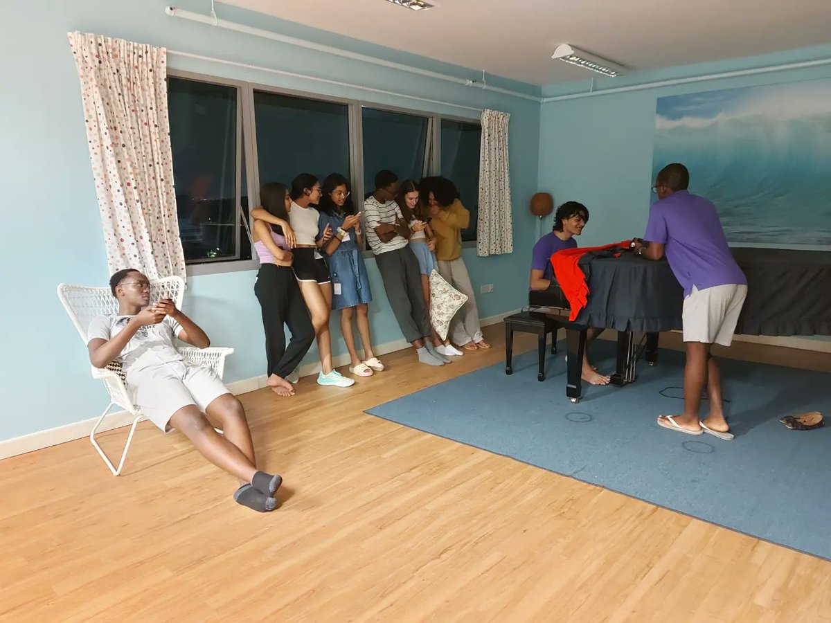 Orientation is well under way! We've been kayaking in Pulau Ubin, abseiling and climbing on campus, we've visited the catering team, the facilities team, we've played games, we've danced for hours... welcome to Tampines House!