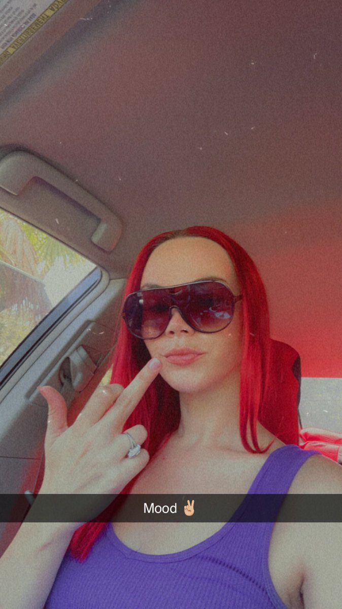 GoddessCoraBea's tweet photo. #findomdrain #findomgoddess #FindomBrat #onlyfansbabe #onlyfansgirl #payme #findompiggy https://t.co/CIN6sl0wW5