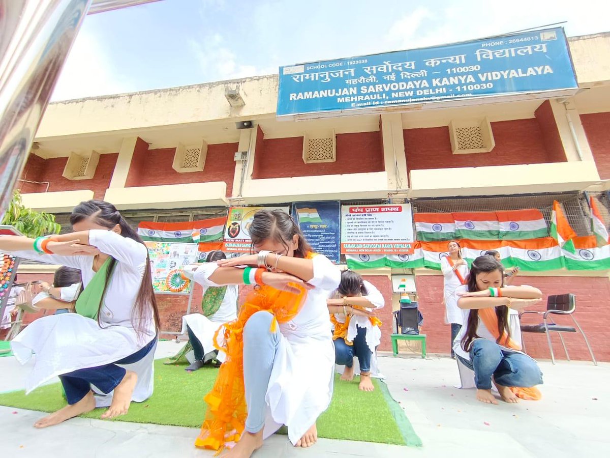 RamanujanSkv's tweet photo. 77th Independence Day Celebration at Ramanujan SKV Mehrauli ๐ฎ๐ณ๐ซก๐
#UnityInDiversity #courageanddedication #HappyIndependenceDayIndia
@Dir_Education @AtishiAAP @ashokktyagi1 @SCERT2021 https://t.co/qnJCdck6Ma