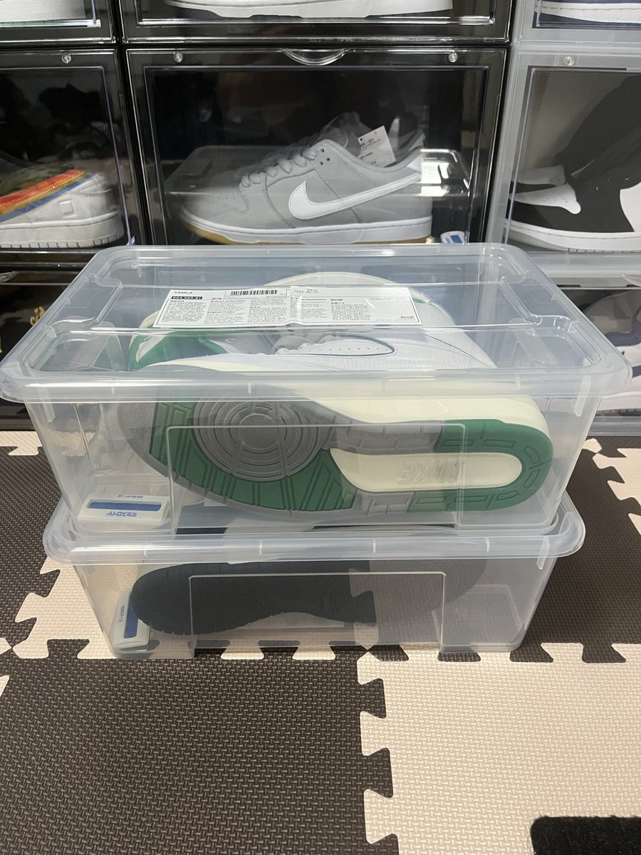 1122nike's tweet photo. IKEAのこのボックス結構、優秀かもしれない‼️

ニューエラ保管する為に買ったけど、高さが無いからニューエラの型崩れが怖くて、スニーカー入れてみたらハイカットも入るし、開け閉めも楽だし結構気に入った‼️これで450円で保管出来るならいいかもな🤔 https://t.co/nWhDJ8Yf3E