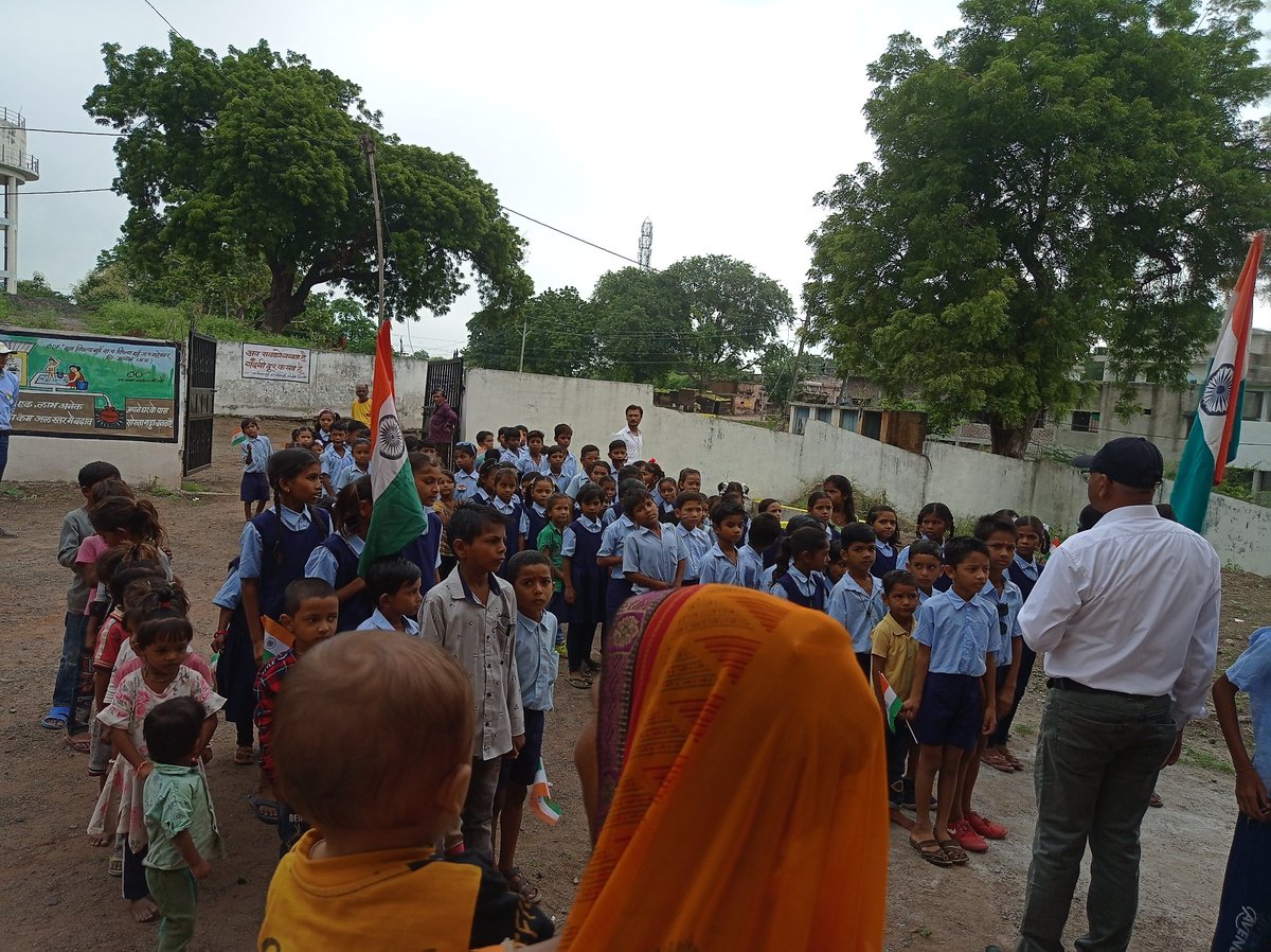 shiv70769's tweet photo. #PESA ACT  
#pesa mobilizer 
ग्राम पंचायत पिपलिया खुर्द ,जनपद पंचायत महेश्वर,  जिला खरगोन 
आज् 15अगस्त स्वतंत्रता दिवस पर पंचायत परिसर मे सरपंच देवीलाल सोलंकी द्वारा झंडा वंदन किया गया।
@ChouhanShivraj
@SultaneRaj24217
@Santosh38673706
@manish_dudwe_
@JansamparkMP 
@collecter https://t.co/s5qSeQY1E4