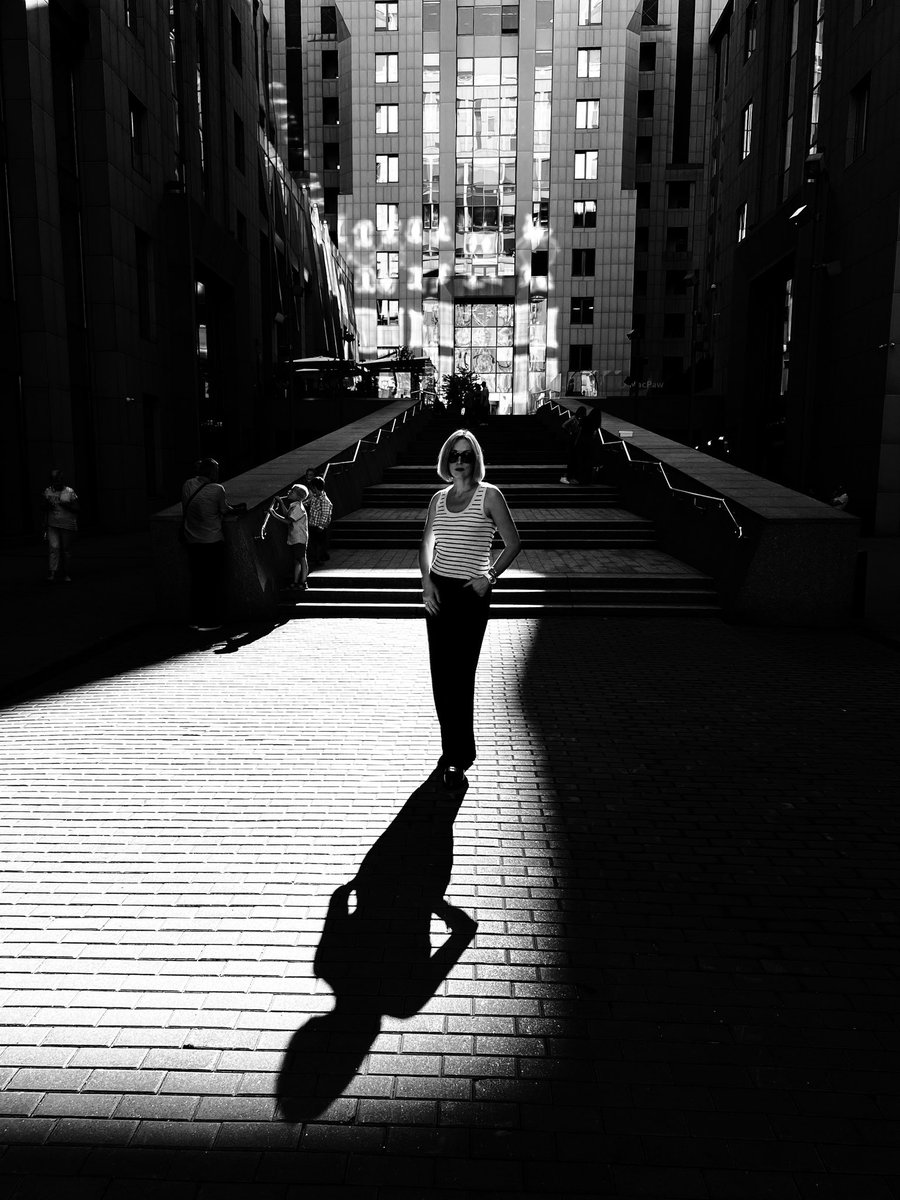 Mom #blackandwhite #blackandwhitephotography #bwphoto #lightroomedit #Kyiv #Ukraine #inspired #architecturephotography #citystyle #lightshadow