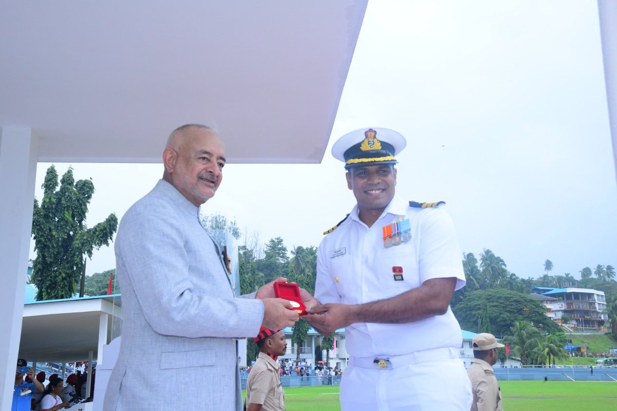 Andaman and Nicobar Admn (@andaman_admin) on Twitter photo Hon’ble Lt. Governor <a href="/Admiral_DKJoshi/">Admiral D K Joshi</a>, A& N islands presents President’s Police Medals and Commendation Certificates to the recipients for their outstanding contribution in field of defence, employment, health, public service etc.
1/2
#IndependenceDay
#AzaadiKiNishaniyan Hon’ble Lt. Governor <a href="/Admiral_DKJoshi/">Admiral D K Joshi</a>, A& N islands presents President’s Police Medals and Commendation Certificates to the recipients for their outstanding contribution in field of defence, employment, health, public service etc.
1/2
#IndependenceDay
#AzaadiKiNishaniyan