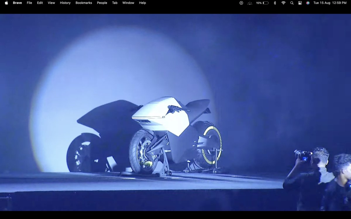 autocarindiamag's tweet photo. The final e-bike concept shown by @OlaElectric today is a cafe racer-esque machine that the company is calling the Diamondhead. https://t.co/T7NzvOHLiS