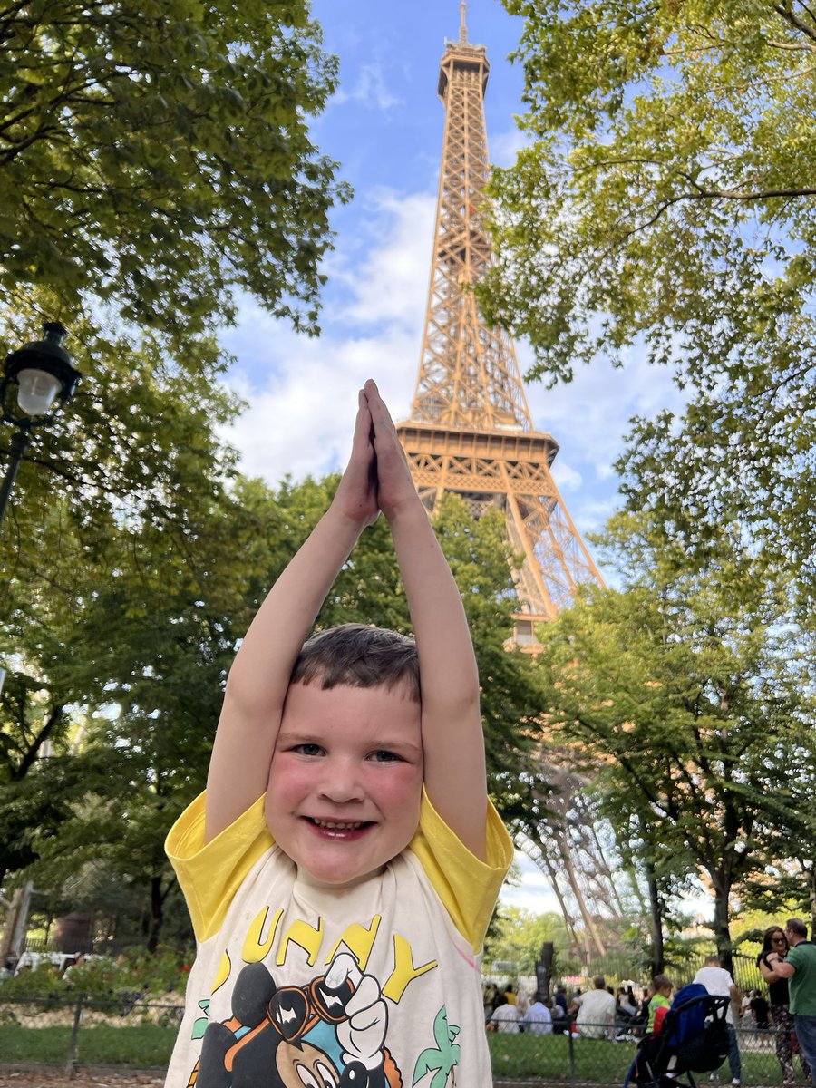🙌‼️HANDS IN THE AIR IF YOU’VE GOT BIG NEWS‼️🙌 Dáithí has brought a little magic of hope home from Paris; with the news we’ve all been waiting for: Dáithí is BACK and ACTIVE on the transplant waiting list! #Hope #OrganDonation