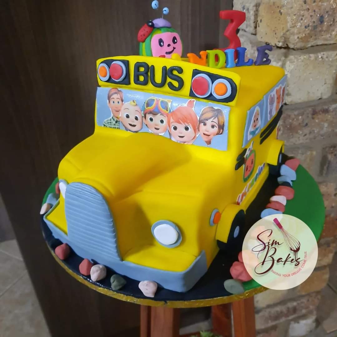 SimBakes's tweet photo. August Birthday Month for the little ones. School bus taking them to a better future.
Natasha- Hillary Clinton. https://t.co/ByEVCUpTG9