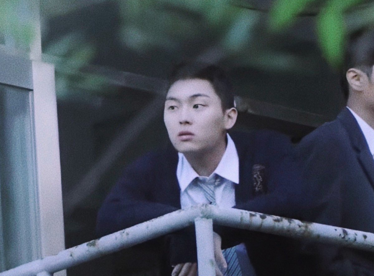 고삐리일 땐 순수했다니까. 믿는 새끼가 없어.