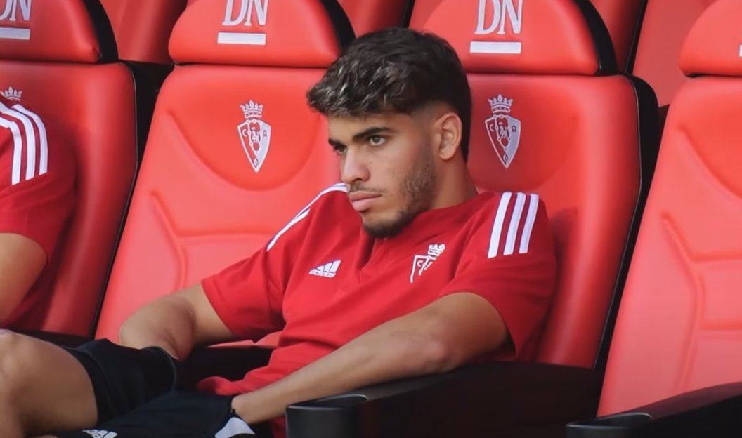 Las olas rompen el castillo de arena
La ceremonia de la desolación
Soy un extraño en el paraíso
Soy el juguete de la desilusión
Estoy ardiendo y siento
Frío🎶🎵🎶
#freeabde