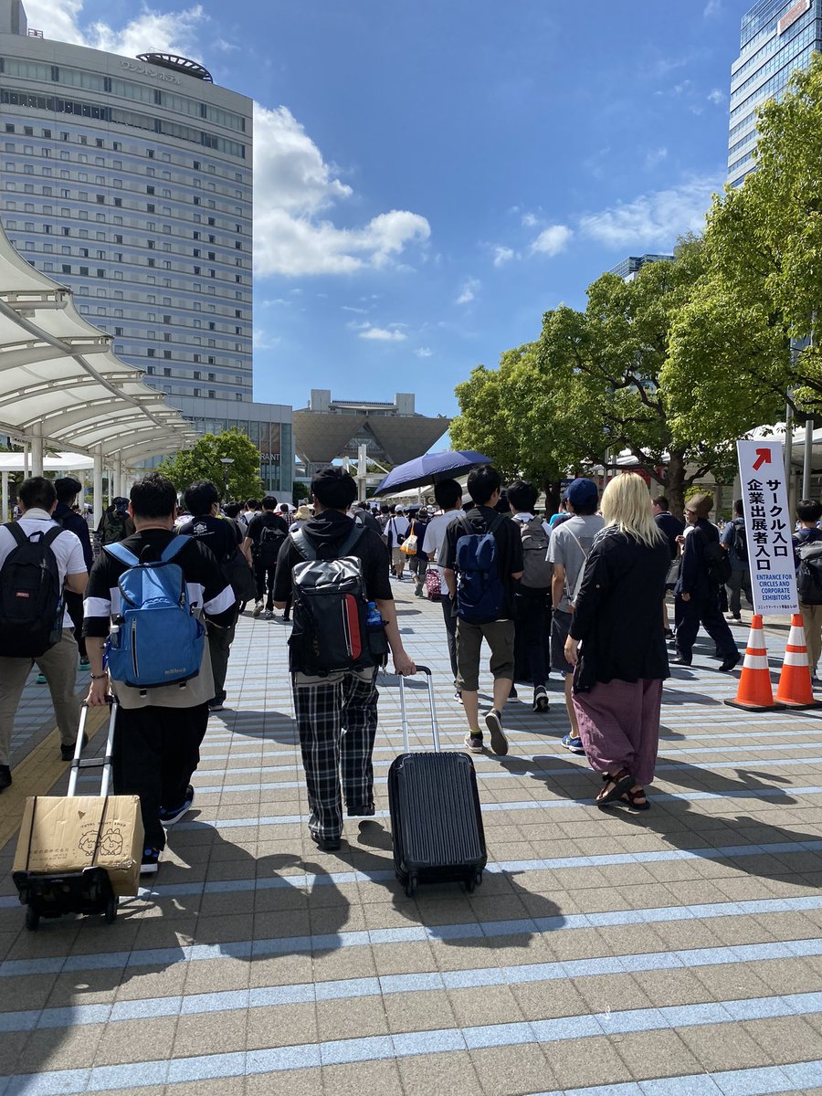 animerano's tweet photo. そういえば夏コミケ(c102)参加させていただいてました〜！！
1日目・2日目で合計11万程使いましたw
そして渋谷の大東方展覧会にも参加して、そこでは1万5000円と、約13万の出費になりましたが素晴らしい戦果得���れましたので超満足です✨️

ただ、ももこ先生や嵐月先生等逃してしまったのが⤵︎ ︎ https://t.co/JL0wl54XDL