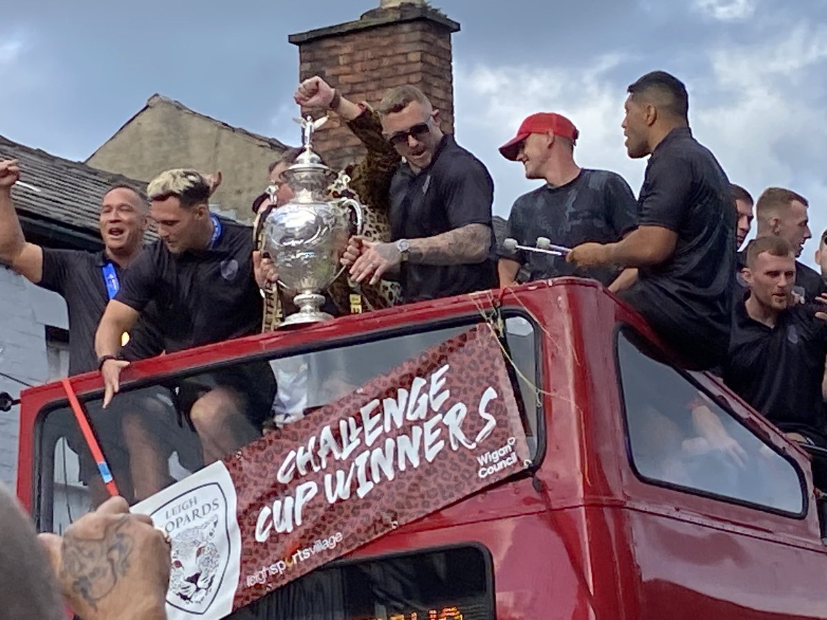 hugobear0409's tweet photo. Come on you Leythers 🏆👍💪🏉  Gutted I couldn’t get to the final https://t.co/cO9RRJd0Ob