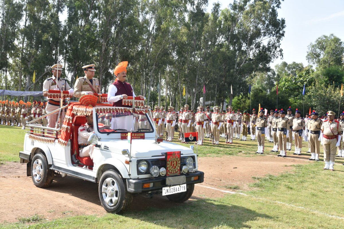 dioudhampur's tweet photo. #IndependenceDay2023 
#AKAM

 DDC Chairman Udhampur Lal Chand hoisted  National Flag, inspected  parade &amp; took salute at the March Past contingents at an impressive function held at Govt. PG College Boys Udhampur. 
@OfficeOfLGJandK
@Divcomjammu
@diprjk
@justcsachin https://t.co/G1W1JdbZQU
