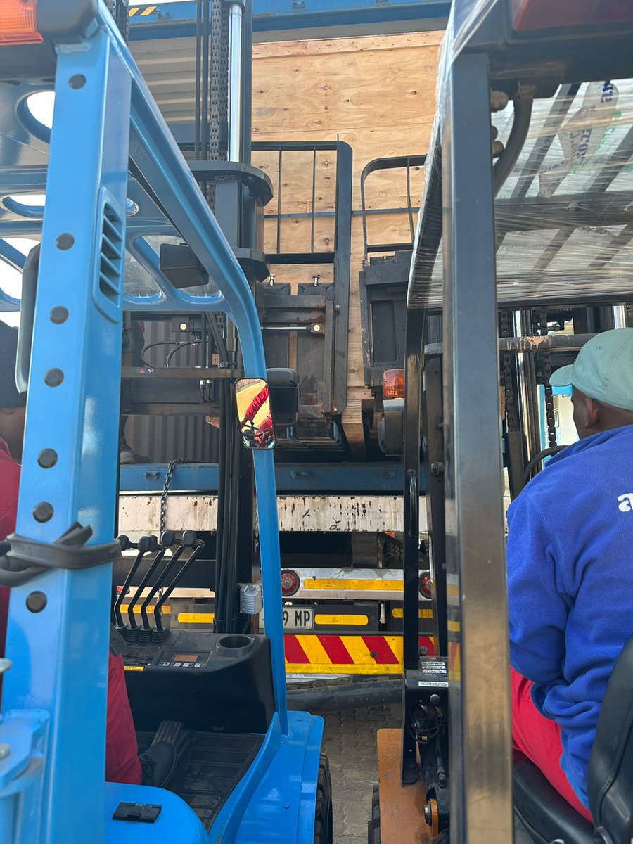 amcoza's tweet image. New stock has arrived at the warehouse!

Machines, Consumables and Parts Available from buythis.co.za

For more info on Advanced Machinery visit am.co.za

Chat with us by sending “hi” on Whatsapp to 060 600 6000​.

#AdvancedMachinery #LargeFormatPrinter