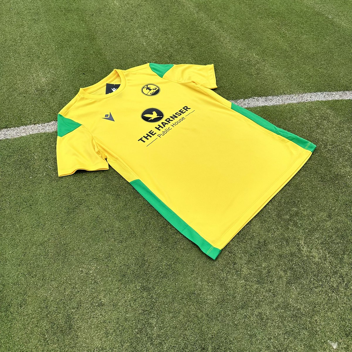 MacronNorwich's tweet image. 📸 | Sunny mornings ☀️ 

Couple of new @MacronSports Kits this morning for @waterloo_united &amp;amp; @EastRustonFC 💥 

#Macron #BePartOfTheTeam