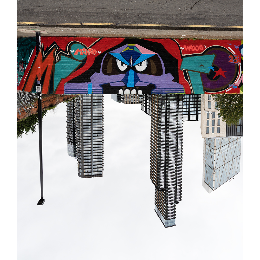 Mindless graffiti is magic.  Minto's inverted site specific use of the background as homage to rapper and graffiti writer MFDOOM (RIP) is just another level of graff completely.
.
