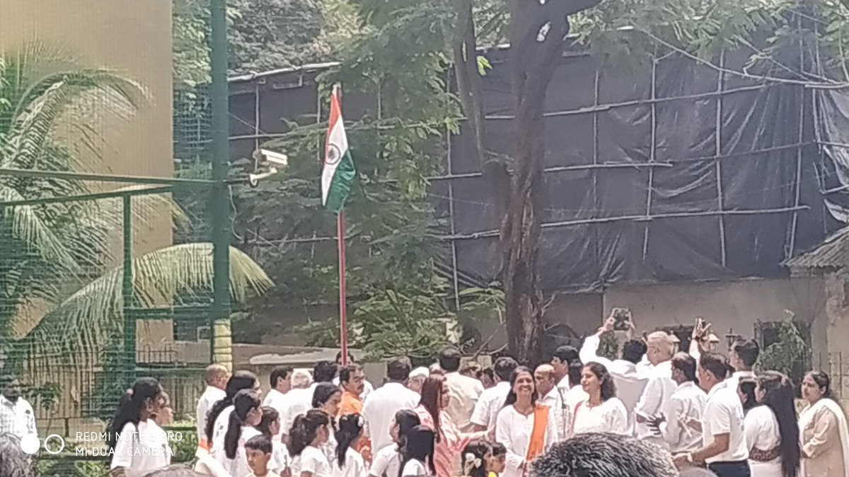 rajamaka's tweet image. Celebration of 77th 🇮🇳 Independence Day🇮🇳 at My Society , Byculla Mumbai Ward 210, with residents of the buildings. Sr. Citizen Mr. Achalchandji flur flag hosting, Byculla Vidhansabha Adhyaksh @Nitinbankar259 south Mumbai Sanghathan Mantri #RajeshMishra &amp;amp; many other Karyakarta &apos;s…