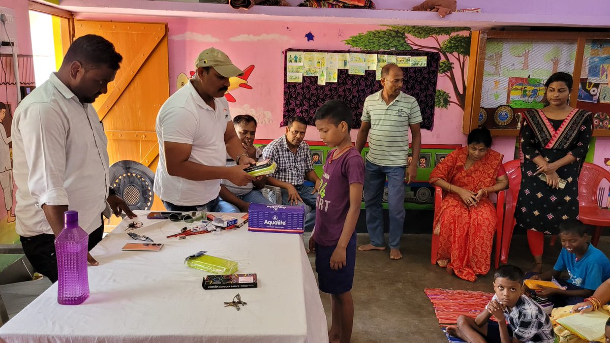 puriovsa's tweet photo. The best way to find yourself is to lose yourself in the service of others." - Mahatma Gandhi
 Following Bapu Odisha Veterinary Service Association (OVSA),Puri Celebrates the 77th Independence Day with the dearest inmates of Acharya Harihar Sishu Bhawan at Sakhigopal, Puri.. https://t.co/xJNclGF5NU