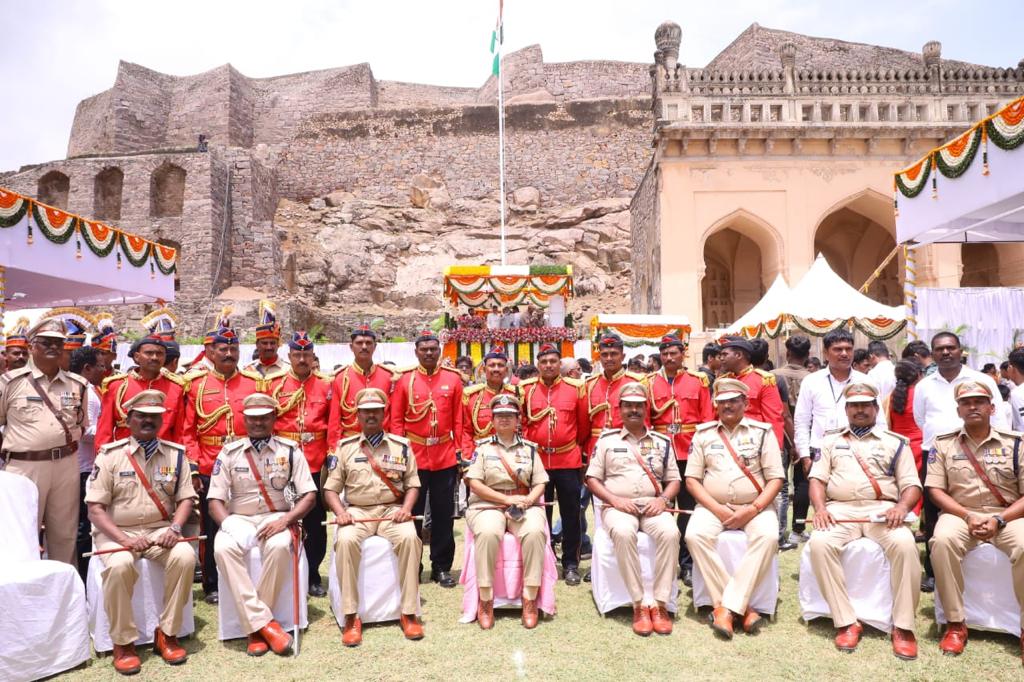 #TSSP battalions at the Independence Day celebrations at Golconda Fort where Hon'ble Chief Minister of Telangana Sri K Chandrasekhar Rao garu hoisted the Indian National Flag🇮🇳 #IndependenceDay2023 #HappyIndependenceDay2023 #IndependenceDay2023