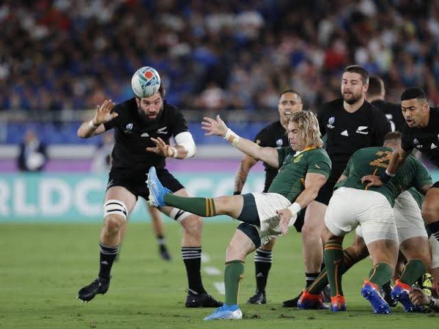 RoryPetzer's tweet image. Calm down everyone. It’s a #Springbox kick.