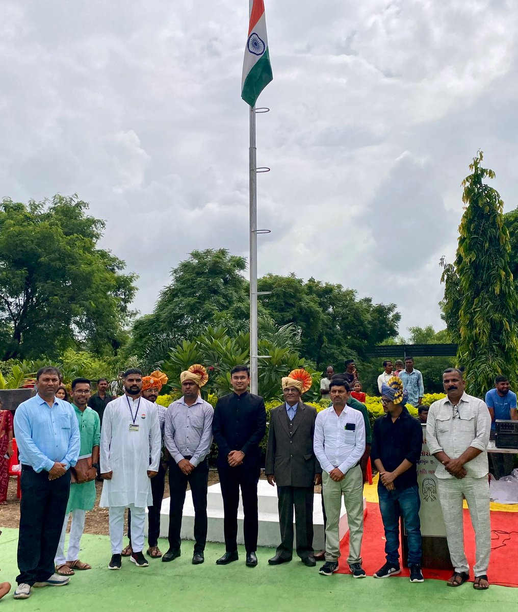 JBDC909's tweet photo. Where the mind is without fear 
And the head is held high
Into that heaven of freedom,
Let my country awake. 
Jai Hind
Happy Independence Day 🇮🇳 https://t.co/rLIAkOPzLD