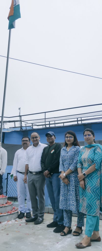 REAPPauri's tweet photo. Celebration of #77th_Independence_day at Vikas Bhawan, Pauri Garhwal. 
@REAPUttarakhand 
@RadhikaJha5 
@nitikakh22 
@ganeshjoshibjp 
@cdo_pauri 
@dd_msydav
@DAY_NRLM 
@UsrlmOfficial 
@USRLMPAURI 
@MoRD_GoI 
@IFAD https://t.co/XvrzhZdROK