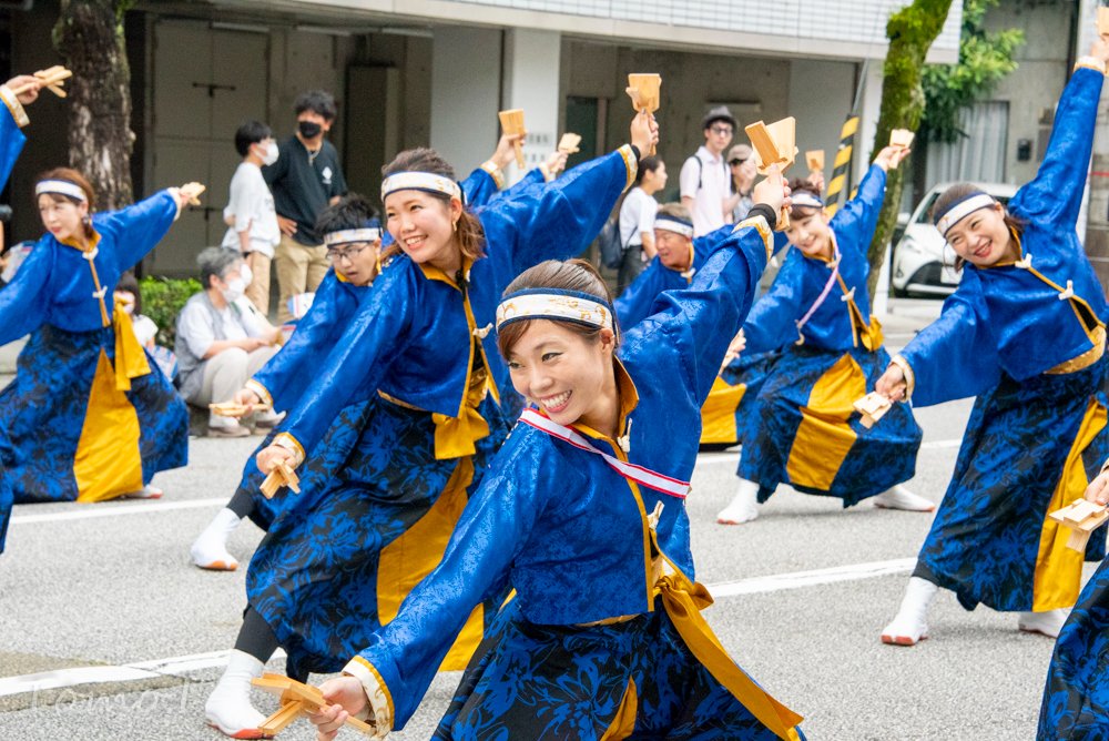 Tomo_Issy's tweet photo. 第70回高知よさこい祭り
本番１日目@梅ノ辻競演場
ふくびじん　さん

#よさこい 
#よさこい祭り2023 
#ふくびじん
#梅ノ辻競演場 https://t.co/w287vBaRWU