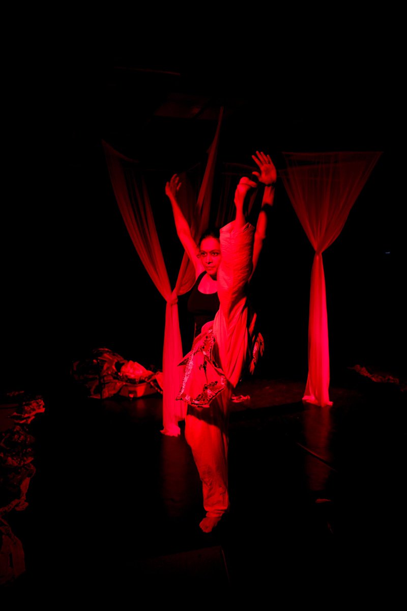 vibhinnaramdev's tweet photo. Happy Indian Independence Day 🇮🇳 
Here I am in the land of my ex colonisers, telling them how they've influenced who I am today! 
It's both wonderful and tragic at the same time! :) See you at the show!
@zoovenues

#edfringe #zooevents #whyenglish #fillyerboots #femifringe https://t.co/n7AKLpnU9j