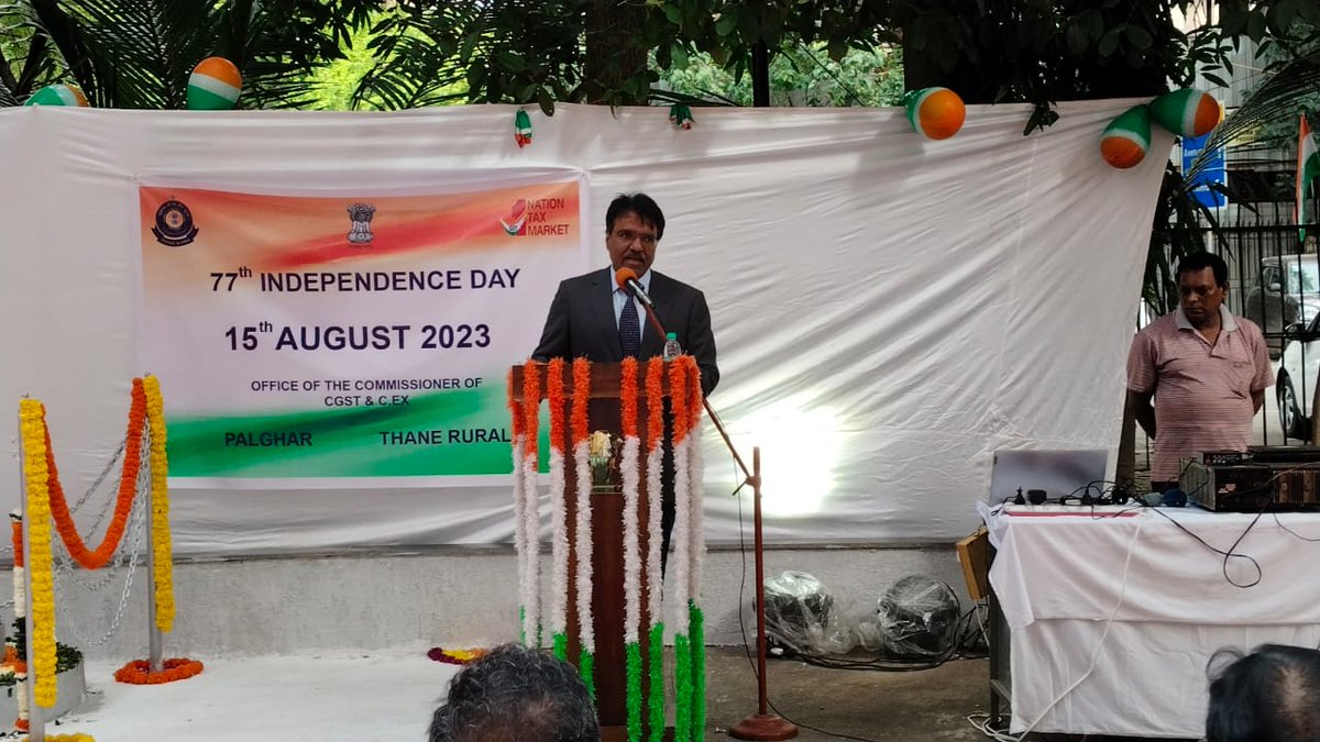 On the occassion of 77th Independence Day, Sh. Uttakarsh Tiwari, IRS, Commrt, CGST & C.Excise, Palghar and Thane Rural, hoisted the National flag and delivered Independence Day message #AzadiKaAmritMahotsav #independenceDay2023 @cbic_india #CGSTINDIA