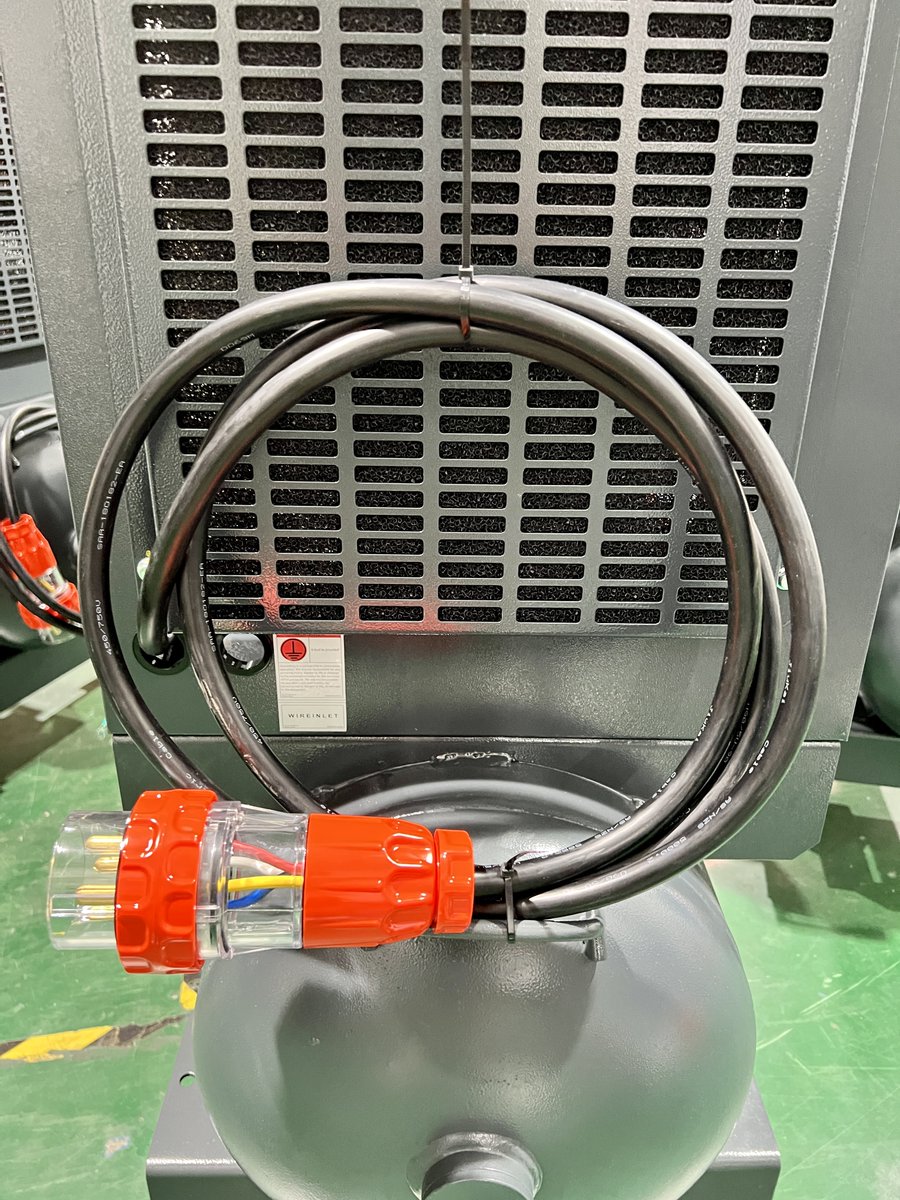 chanuncomp's tweet image. 🔧 🏭 With years of expertise in 220v single phase small power screw air compressor , we deliver unmatched performance for your business needs! 🌍💨 #screwmachines #compressorsolutions  #chanuncompressor 
🌍 Official website: chanuncompressor.com