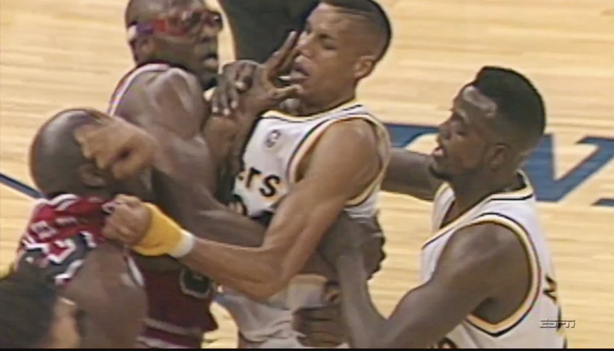 WEBdemboyz's tweet photo. @HoopMixOnly Those of you calling the Jordan pic fake are correct.  But don't forget Reggie Miller's fragile ass consistently went at MJ's neck. https://t.co/PtbfvdpAZm