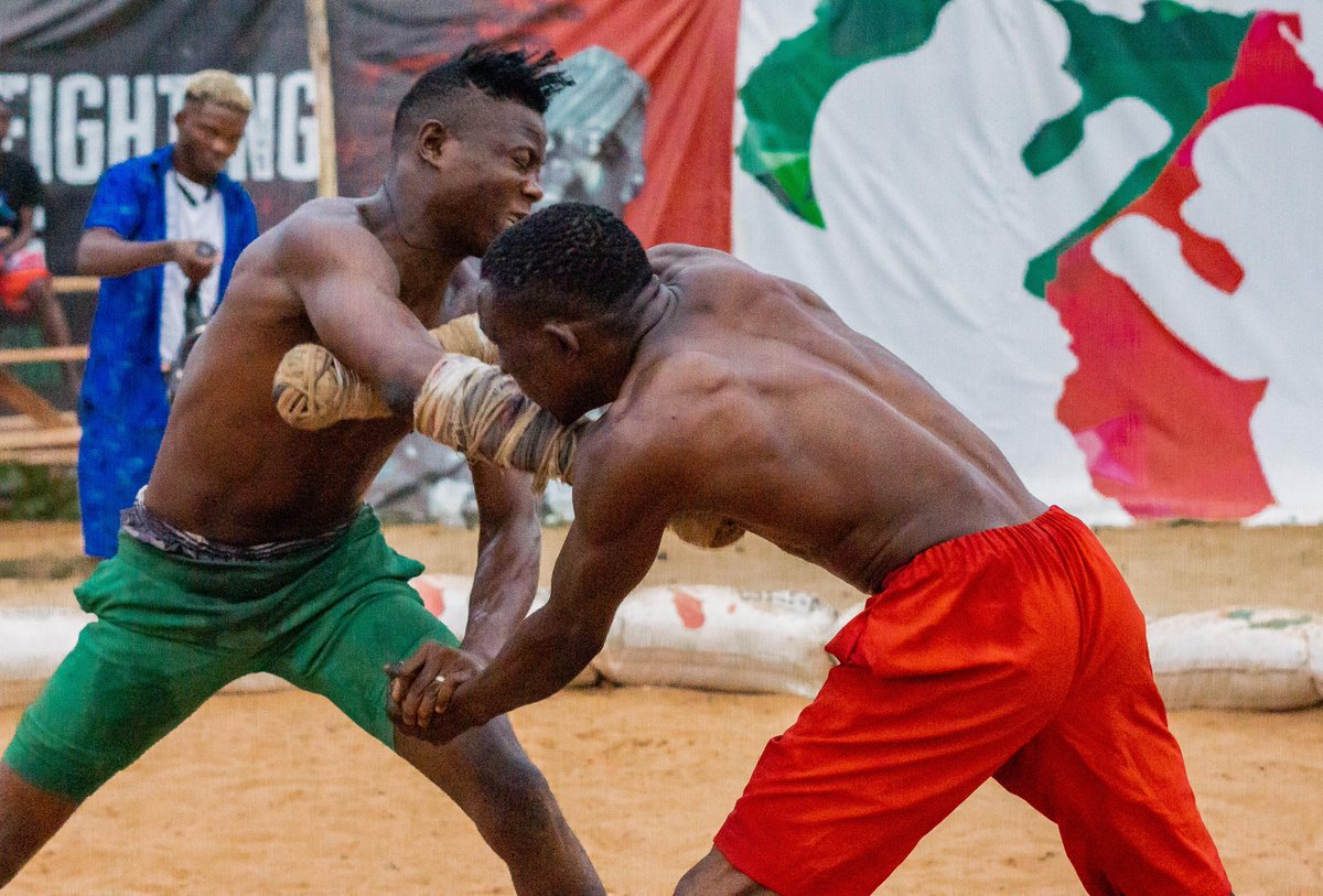 africanwfc's tweet image. #Dambe wrestlers wrap one hand with a cloth and then with a cord that is tied tightly on the arm.

The wrapped hand is used to hit the opponent until he falls to the ground or surrenders.