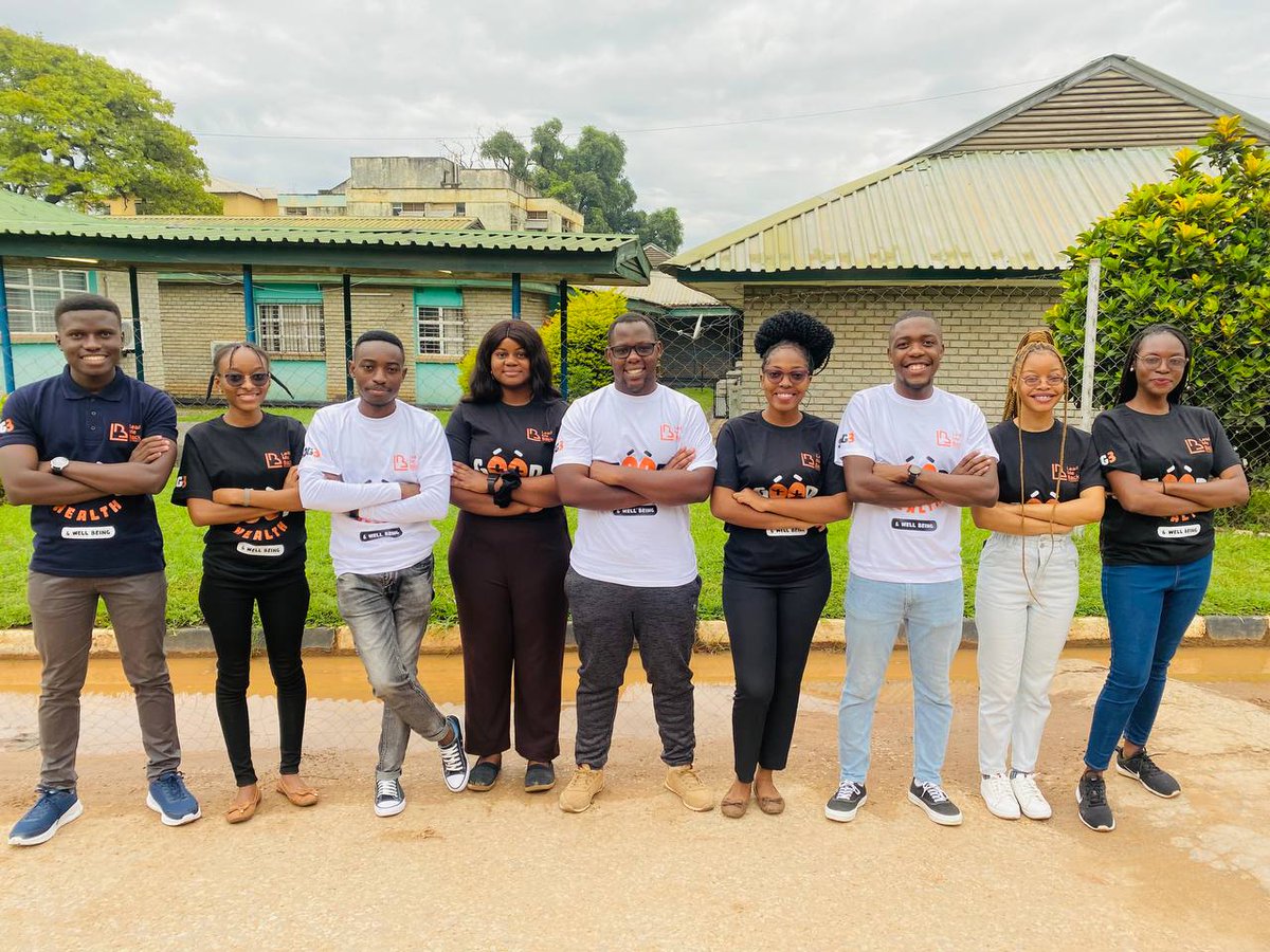 leadmeback21's tweet photo. "Nelson Mandela believed in the youth as hope for the future. 🌟Lead Me Back, with young undergraduates and professionals, strives to make change happen. Volunteering Time, Resources, and Energy for thriving communities and SDG 3 and 4 achievements. 🌍 #YouthForChange #LeadMeBack https://t.co/suefgxbxQH
