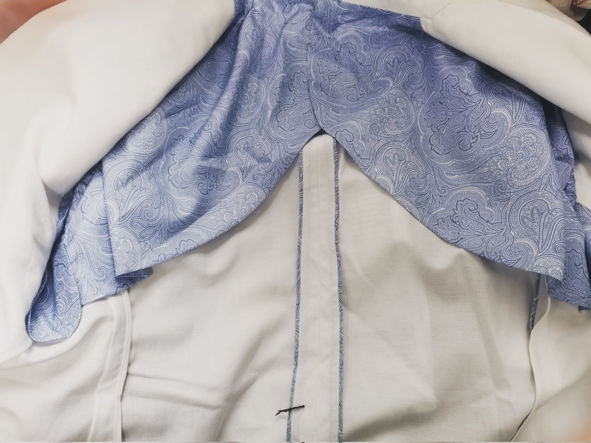 yipwecter's tweet image. 1/4 lined custom made jacket.

@world_of_tailor

#luxurysuite #luxurysuites #bespoketailoring #bespokesuit #bespoketailor #suitformen #mensuit #mansuits #tailoredsuit #tailoredsuiting #tailoredjacket #manwear #mensuitstyle #madetomeasuresuits #custommadesuits