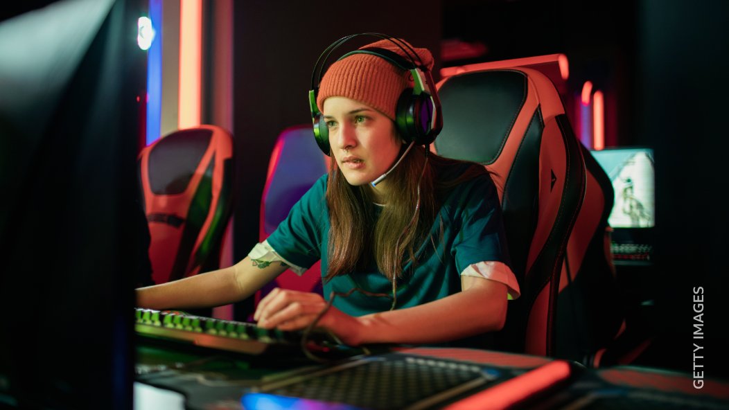 Over three billion people play video games globally. But can the games we play affect our mental health? @AlRhodes92 speaks to @Cressup @KelliNDunlap Sky Tunley-Stainton from @SafeInOurWorld and @annabellimor bbc.in/3OSpeA7