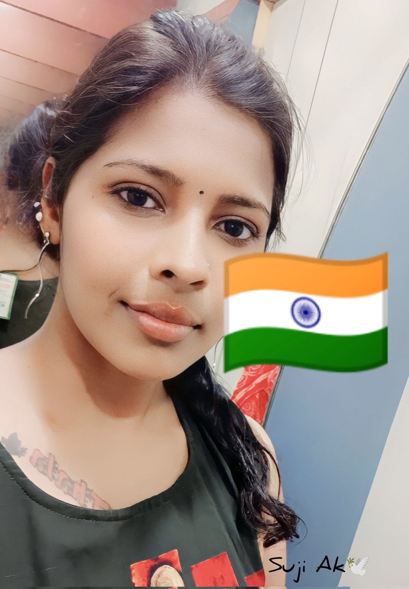 SujiAk_1's tweet photo. Dears,  Go To this link And Upload your Photo With our National Flag And Download Your Certificate🇮🇳🌹

    👉🏻 https://t.co/qeKOL0DJdR 👈🏻

#HarGharTiranga2023 https://t.co/pinqwBcFYg