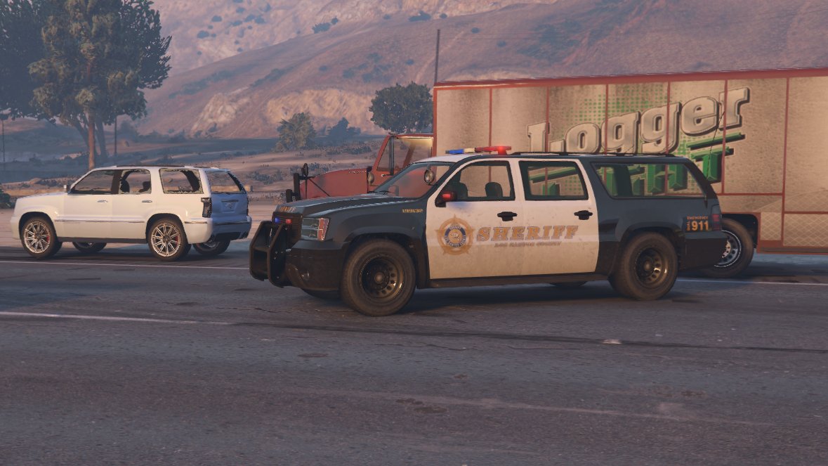 SASP_HQ's tweet image. ⚠ RTC Alert ⚠
A minor collision has taken place between a Vapid Benson and an Albany Calvacade. Both vehicles were moven into the emergency lane, emergency lane and lane 2 closed to prevent further damage. San Andreas State Police have deployed the Granger to manage traffic.
