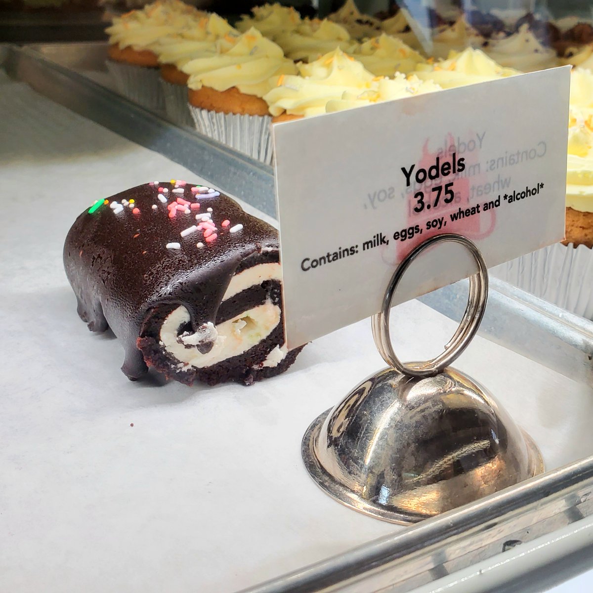 eatwicked's tweet photo. Lonely little #yodel... who will come rescue him today? We're open 8am to 6pm! #eatwicked #sinbakery https://t.co/ZQ1wsTaxDw