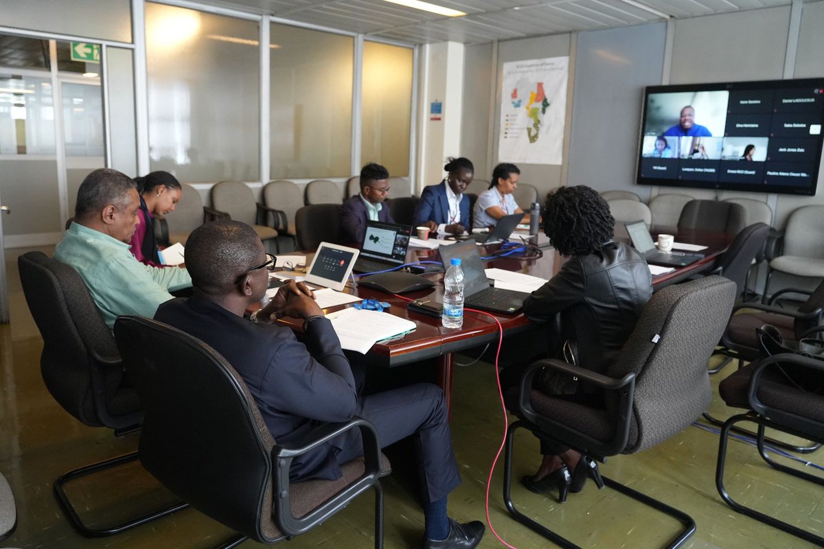 🙏 A heartfelt thank you to UN Resident Coordinators & team members for actively participating in today's webinar, in person and online.

Your valuable insights on #InclusiveTransitions in Africa are unvaluable to leverage the impact of the #SoldiersAndCitizens report and #AFSIT