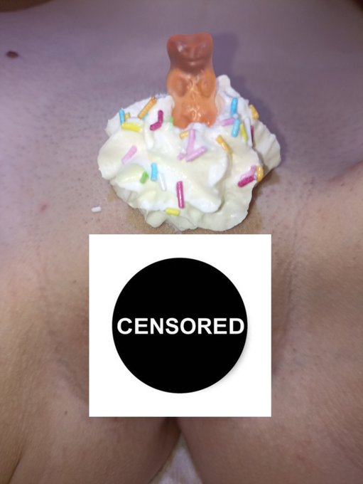 K&eacute;pek, vide&oacute;k, an&aacute;l, spriccel&eacute;s, creampie... Most akci&oacute;san ak&aacute;r F&Eacute;L&Aacute;RON előfizethetsz! https://t.co/gmigtPKw7e