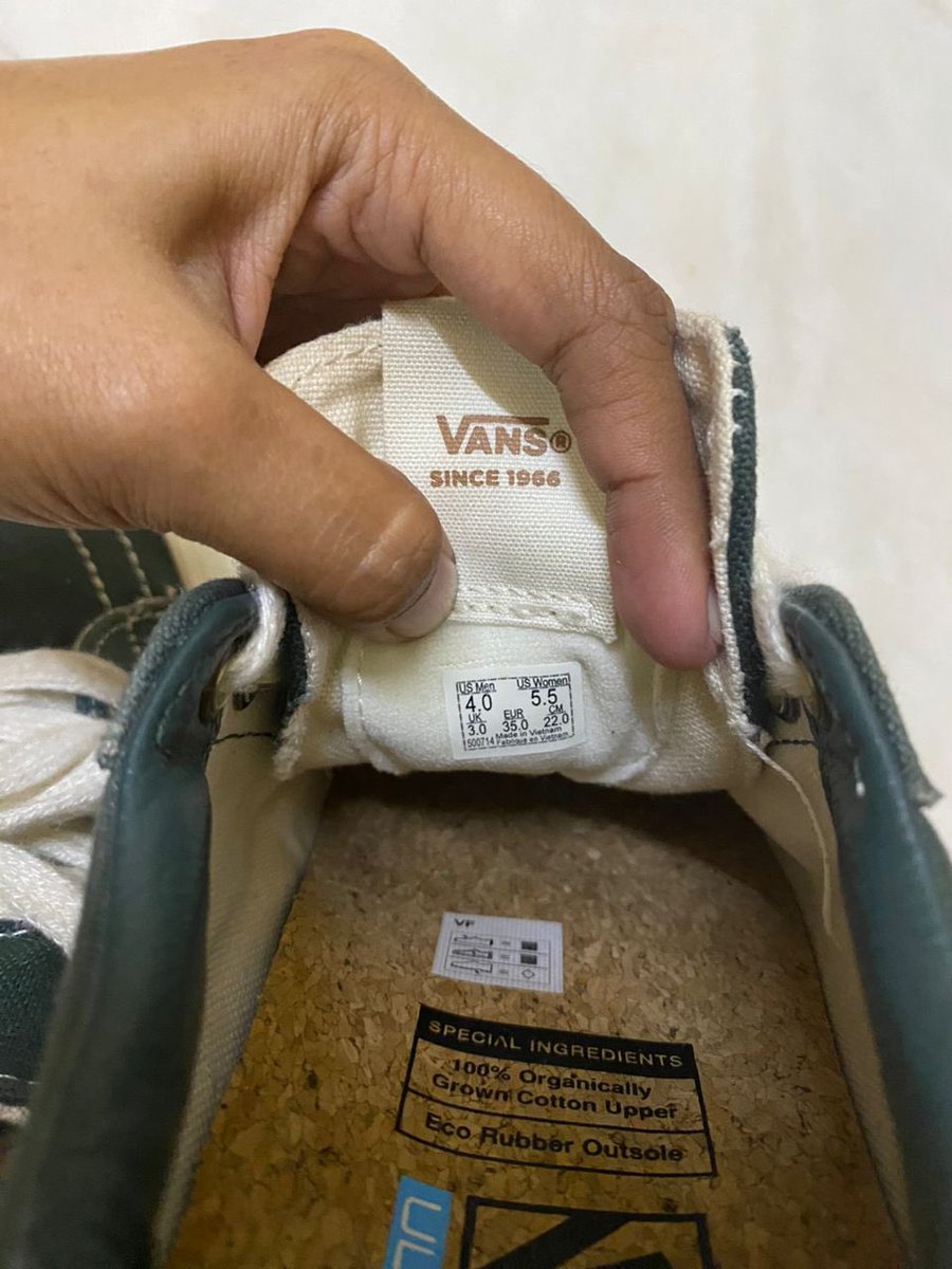 shahmingg's tweet photo. Hi guys,my wife ada nak letgo kasut VANS SK-8 REISSURE, saiz 3uk/35eur/22cm, condition 9/10, pakai 2-3 kali jer, nak let go RM180(nego till letgo)..authentic ya tapi box dah takde sbb dah buang..cod area klang valley,yg jauh boleh pos..apa2 boleh ws https://t.co/4jo2s0yBWv https://t.co/RvszznPh8m