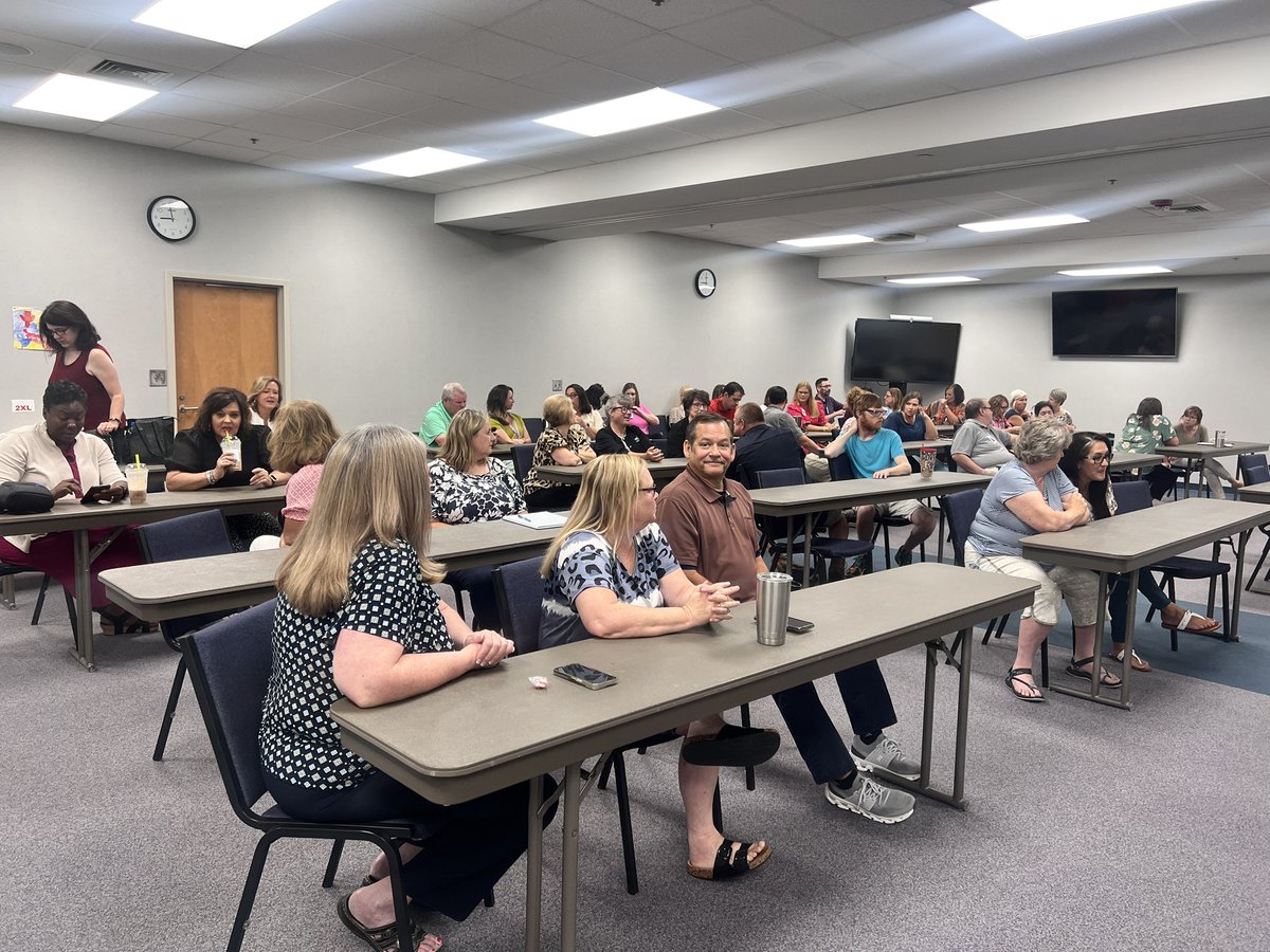 Superintendent @Mstover23 is at it again this morning, encouraging our Central Office folks to #FuelUp for the 2023-24 School Year! #passionate leader! Great stuff!!! #CCSFuelUp #MakingEducationBetter