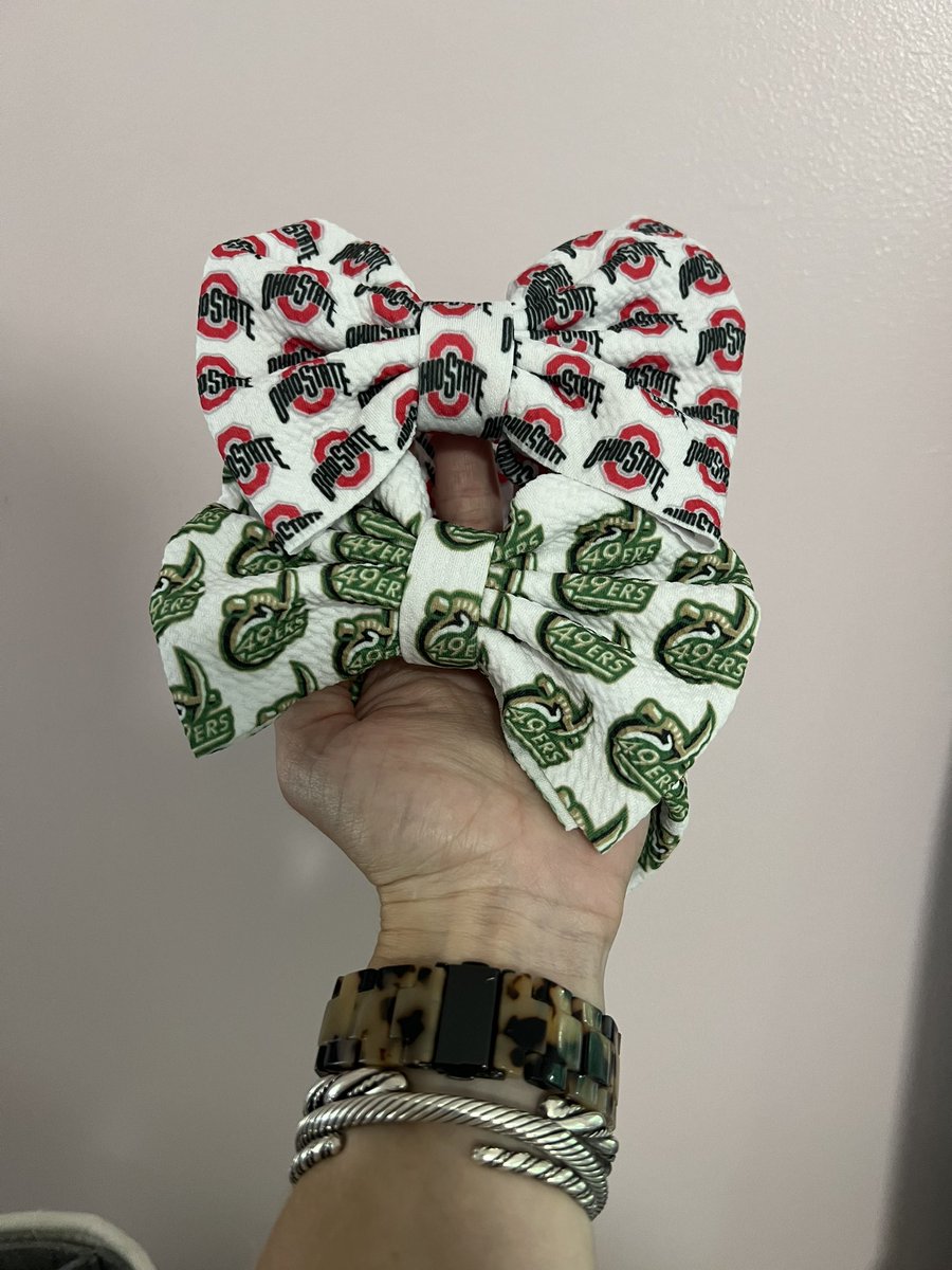 LibbyWeihsmann's tweet image. Due date with Clark No. 2 is the first Saturday of college football season. Sis is going to be ready 🏈🎀