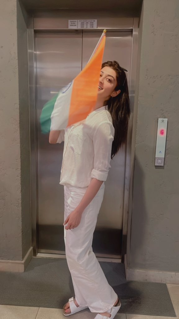 pranitasubhash's tweet photo. Happy Independence Day https://t.co/78ghm50aBY